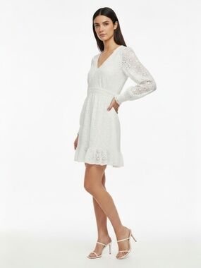 Alice + Olivia Marita White Floral Eyelet Embroidery V-Neck Mini Dress Size XS